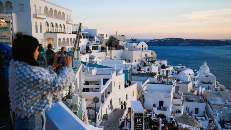 Κοινωνικός Τουρισμός 2026: Έρχονται 30.000 επιπλέον voucher, ποιοι τα δικαιούνται
