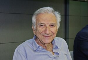 Πέθανε ο Κωνσταντίνος Κουβαράς, συνιδρυτής και αναπληρωτής πρόεδρος της ΑΒΑΞ