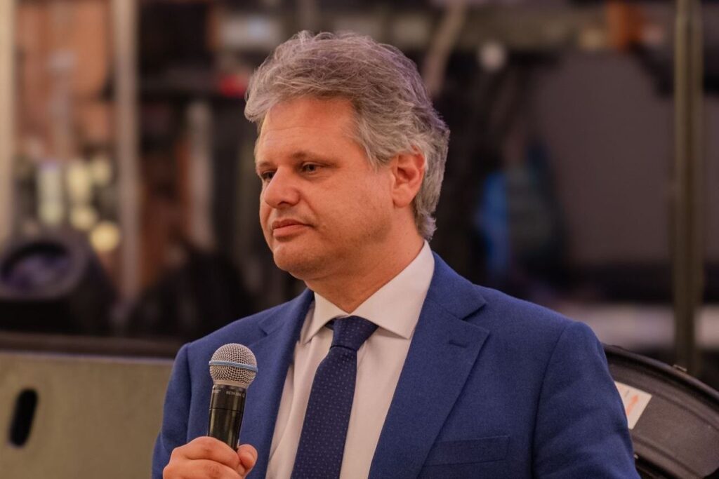 Η βραδιά συσπείρωσης της Νιτσιάκος, οι πιθανότητες των Ελλήνων επενδυτών να πάρουν μετοχές της SpaceX και το νέο logistics hub της Streem στο Θριάσιο