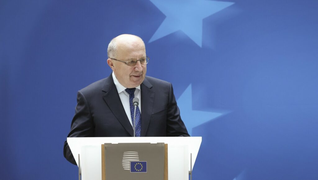 Στο πρόγραμμα SAFE της ΕΕ εντάσσεται η Ελλάδα, υπέγραψε τη συμφωνία