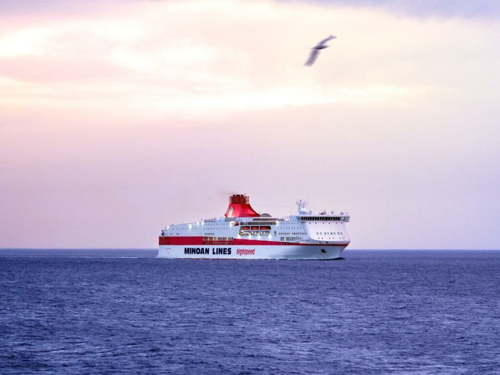 Minoan Lines: Η νέα προσφορά για Κρήτη και Μήλο
