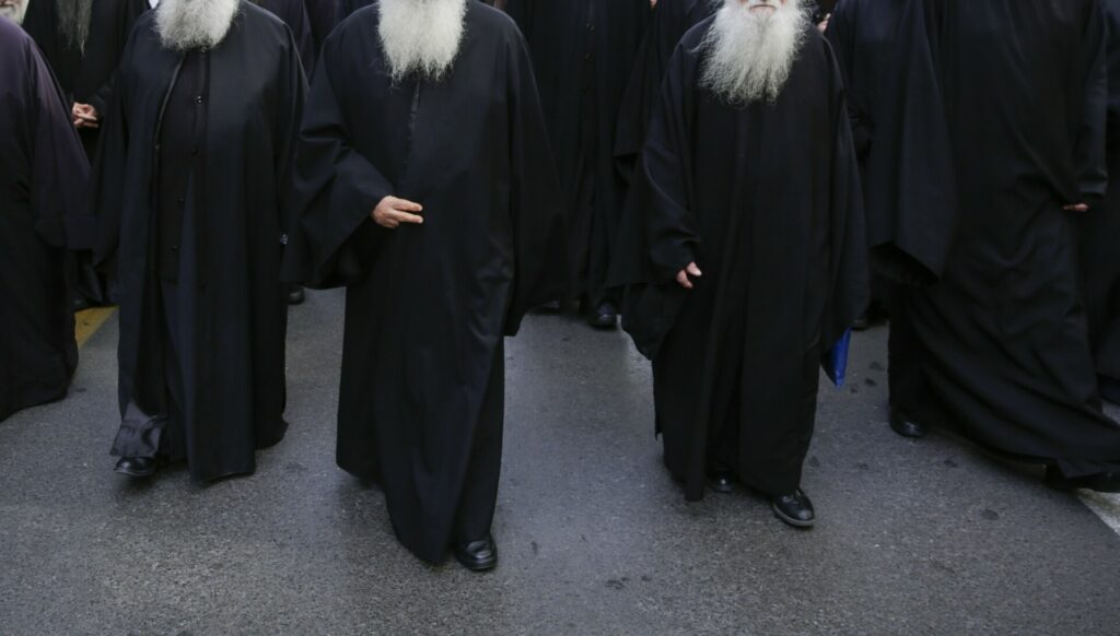 Ποιος Μητροπολίτης δωρίζει την αύξηση του μισθού του για να βρουν σπίτι γιατροί και εκπαιδευτικοί