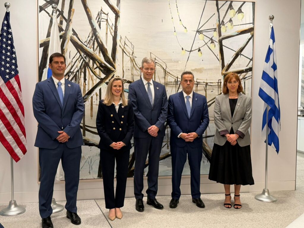 Με στελέχη των Chevron και ExxonMobil συναντήθηκε στις ΗΠΑ ο Στ. Παπασταύρου