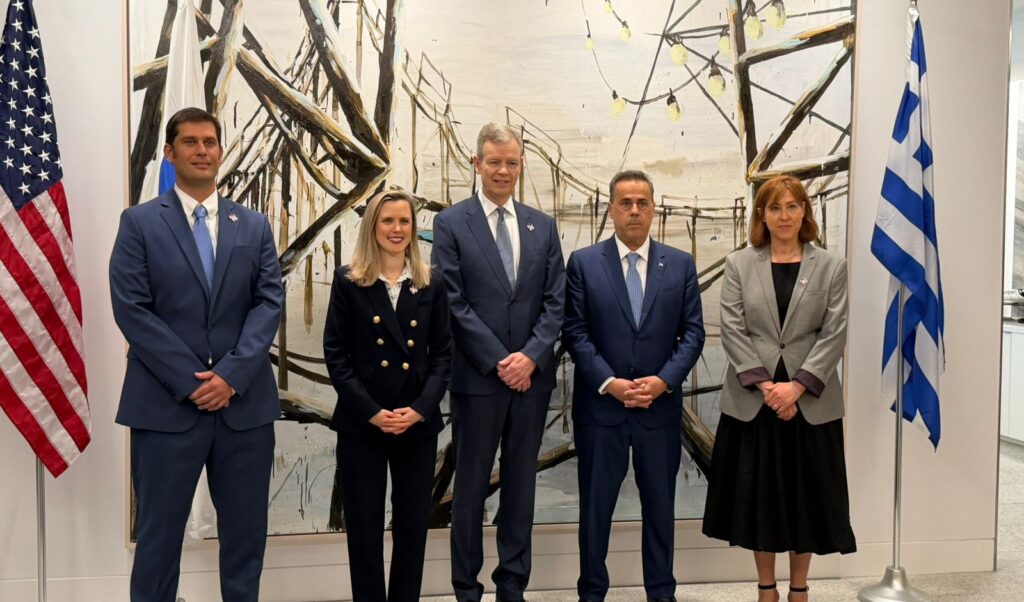 Με στελέχη των Chevron και ExxonMobil συναντήθηκε στις ΗΠΑ ο Στ. Παπασταύρου