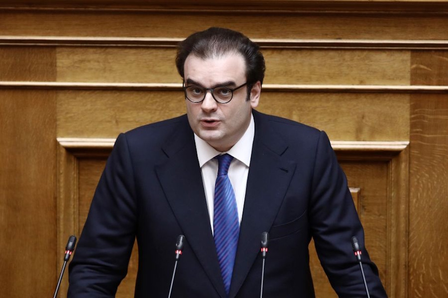 Το πρόβλημα του Μητσοτάκη με τη Βουλή, το προβάδισμα Πιερρακάκη, το γραφείο τεκμηρίωσης του Κυρανάκη και οι χαμηλοί τόνοι του Τσίπρα