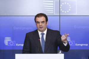 Πιερρακάκης: Επιτάχυνση αποπληρωμής χρέους για μείωση χρέους και κόστους δανεισμού