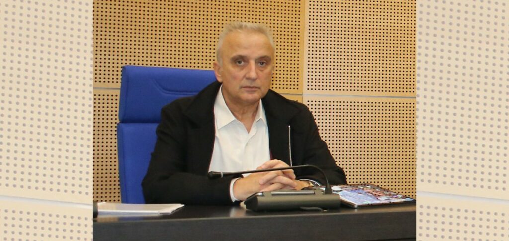 Η προειδοποίηση Σαράντη για νοθεία στη φέτα, η περιοδεία Παπασταύρου στις ΗΠΑ, ανεβάζουν ταχύτητα εξαγωγές και επενδύσεις