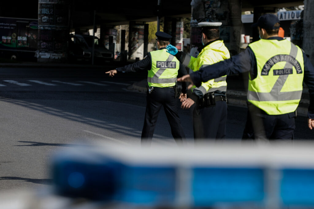 Σαρωτικοί έλεγχοι της Τροχαίας και πάνω από 1.900 πρόστιμα για κράνος σε μία εβδομάδα