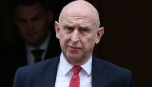 Χρυσή βίζα για να ξαναφέρει πλούσιους ξένους επενδυτές σχεδιάζει η Βρετανία