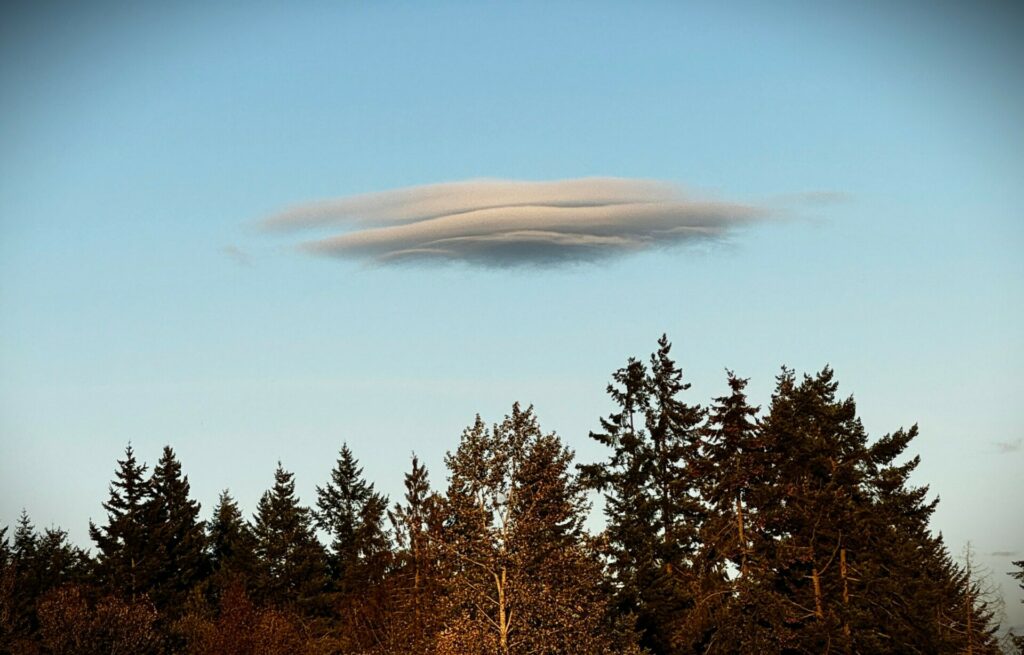 Νέα βίντεο με UFO στη δημοσιότητα από την κυβέρνηση Τραμπ: 72 υποθέσεις και απόρρητοι φάκελοι της CIA
