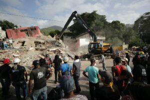 Απόγνωση στη Βενεζουέλα: Τουλάχιστον 920 νεκροί, πάνω από 50.000 αγνοούμενοι από τον διπλό σεισμό