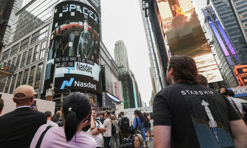 Σε ρυθμούς SpaceX η Wall Street, έκλεισε με κέρδη την εβδομάδα, ενίσχυση 350 μονάδων για Dow