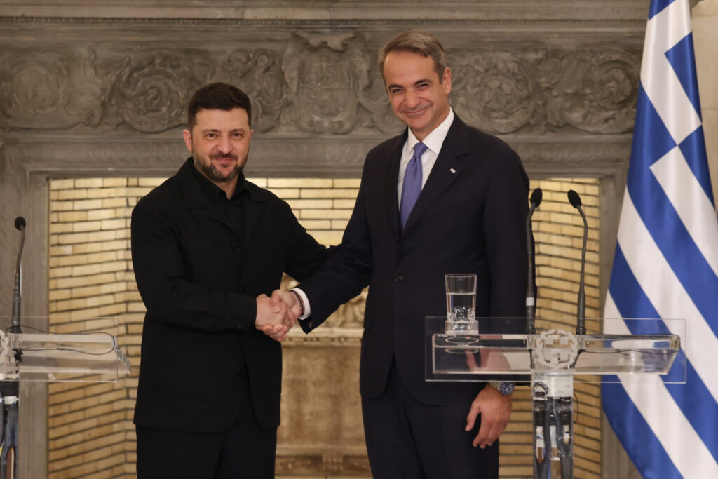 Μητσοτάκης: Μείωση στα καύσιμα, ευρωπαϊκή άμυνα και τετ-α-τετ με Ζελένσκι