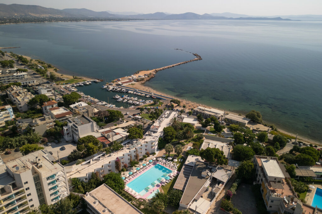 Το Marathon Beach Resort εντάσσεται στο χαρτοφυλάκιο της Brown Hotels