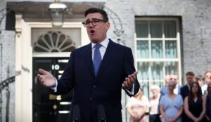 Άντι Μπέρναμ: Οι πρώτες δηλώσεις του νέου Βρετανού πρωθυπουργού, «Θα είμαι ειλικρινής μαζί σας»