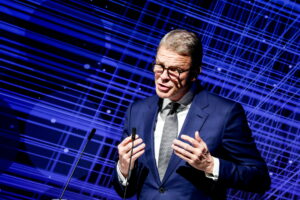 Deutsche Bank: Ρεκόρ κερδών στα 1,91 δισ. ευρώ – Νέα επαναγορά μετοχών 500 εκατ.