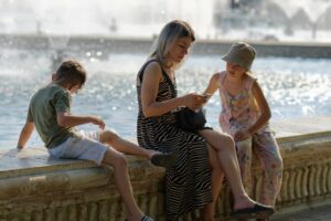 Έκτακτο επίδομα παιδιού 150 ευρώ: Ποιοι χάνουν τα χρήματα τελευταία στιγμή