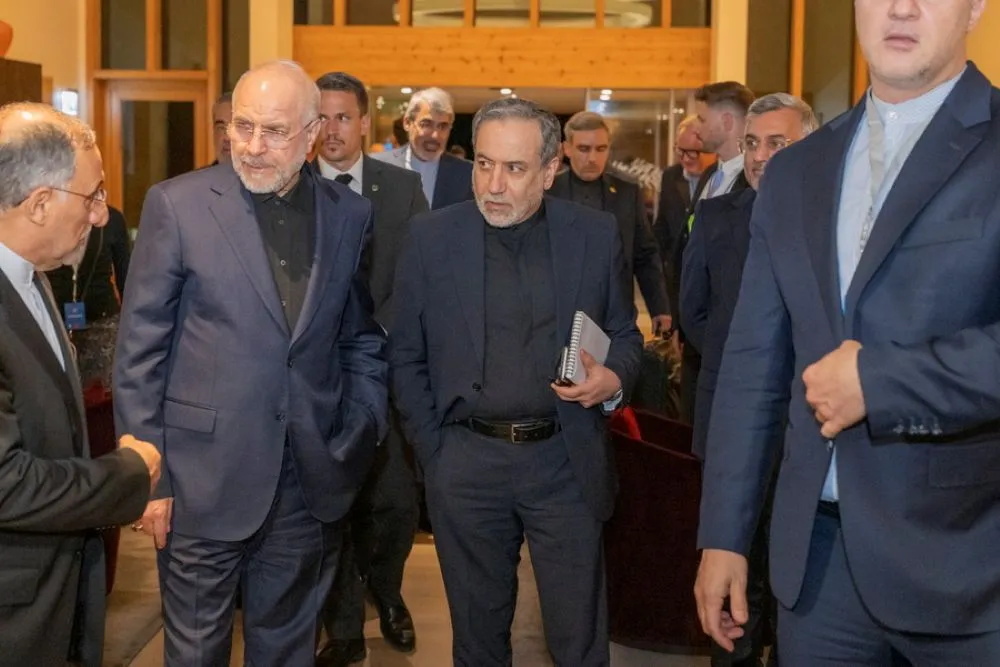 Ιράν: Η ηγεσία κατηγορείται για πραξικόπημα  -“Θάνατος στους ξεπουλημένους”