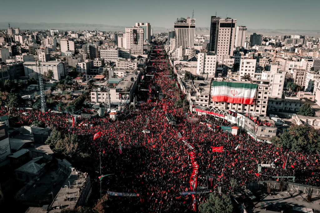 Νέα πλήγματα με στόχο την ιρανική Μπουσέρ, αρνούνται συμμετοχή οι ΗΠΑ