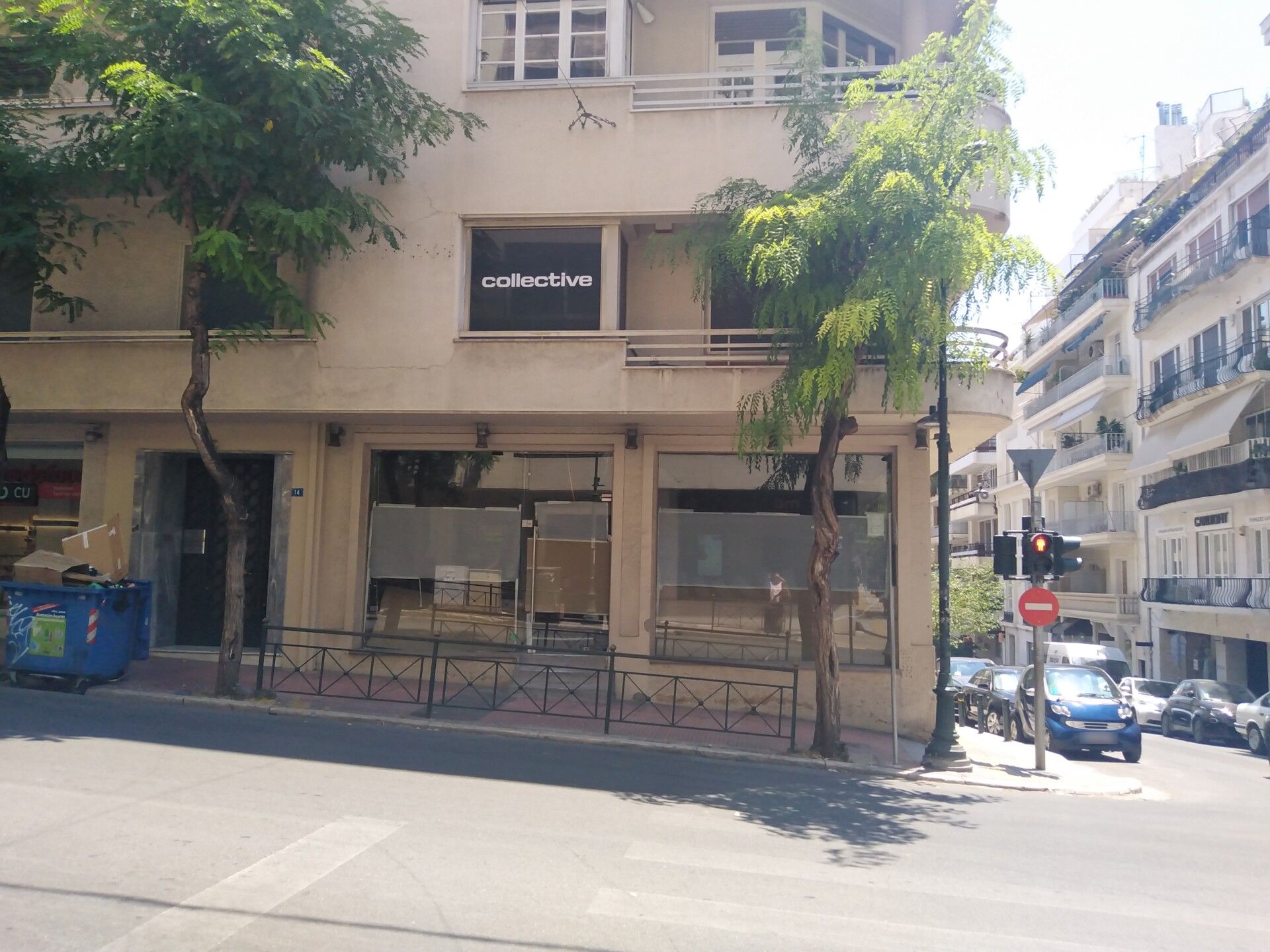Το κλειστό πια Collective στο νούμερο 10 της Πατριάρχου Ιωακείμ πέρασε στον όμιλο Φάις και θα γίνει ένα μεγάλο κατάστημα Καλογήρου © Powergame.gr