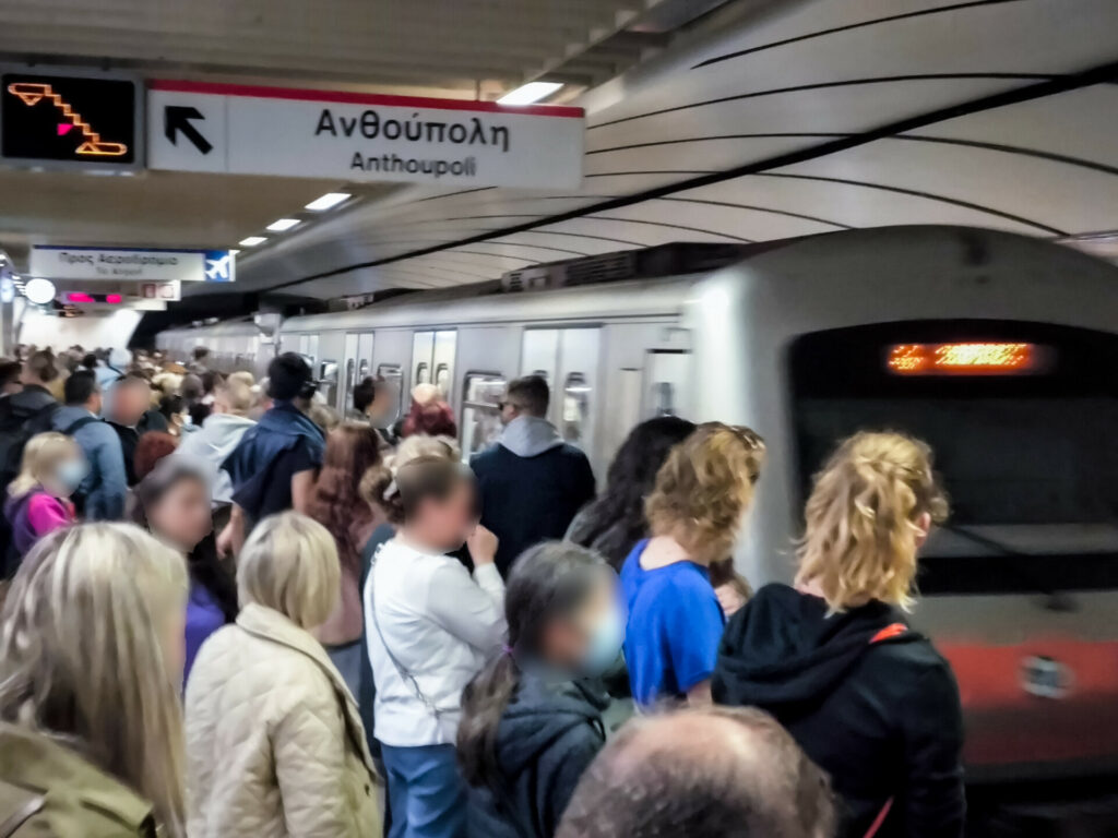 Μειωμένα δρομολόγια στα ΜΜΜ μέχρι το τέλος Αυγούστου, η συχνότητα που θα περνάνε