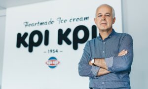 Η καπηλεία του Greek Frozen Yogurt στις ΗΠΑ και η μάχη της Κρι Κρι