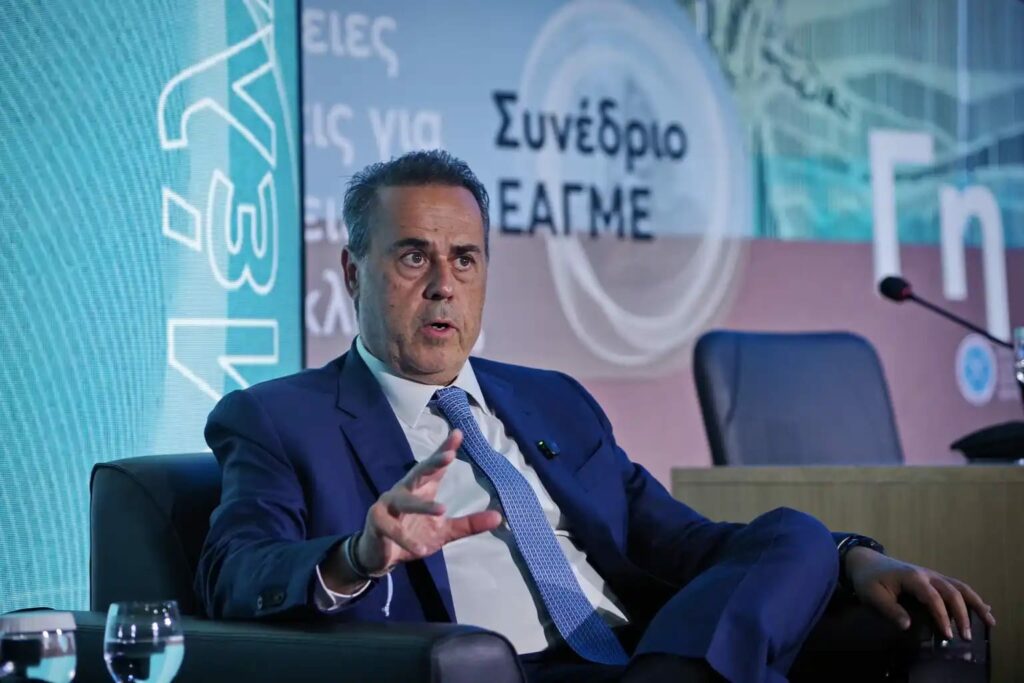 Παπασταύρου: Έρευνες υδρογονανθράκων και κρίσιμες πρώτες ύλες στο συνέδριο της ΕΑΓΜΕ