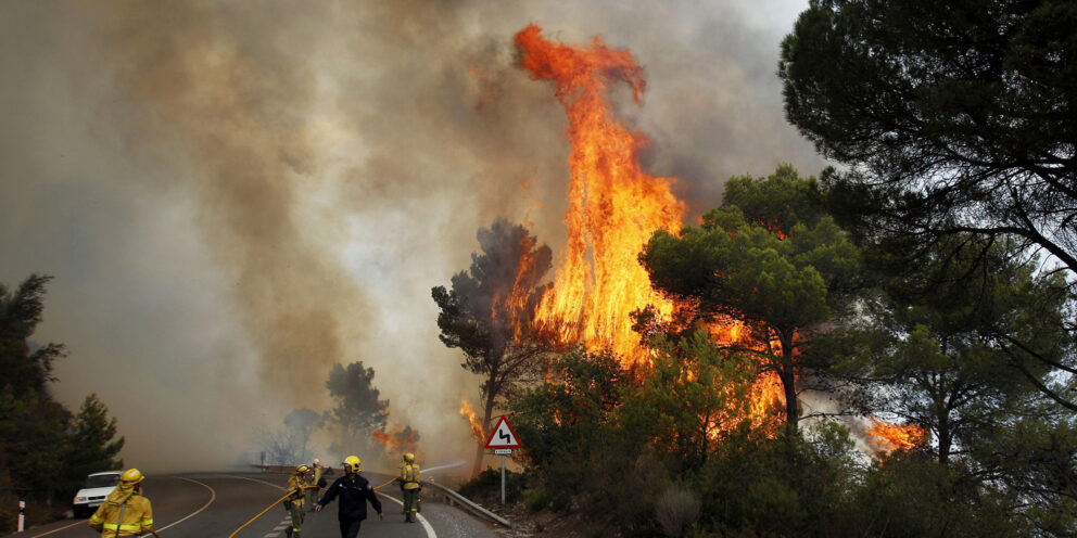 Πυρκαγιές σε Ισπανία και Γαλλία, χαλάζι στα Βαλκάνια: Ο ασταθής καιρός συνεχίζεται στην Ευρώπη