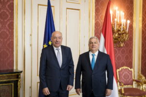 Ουγγαρία: Ο πρόεδρος της χώρας απομακρύνεται δια νόμου