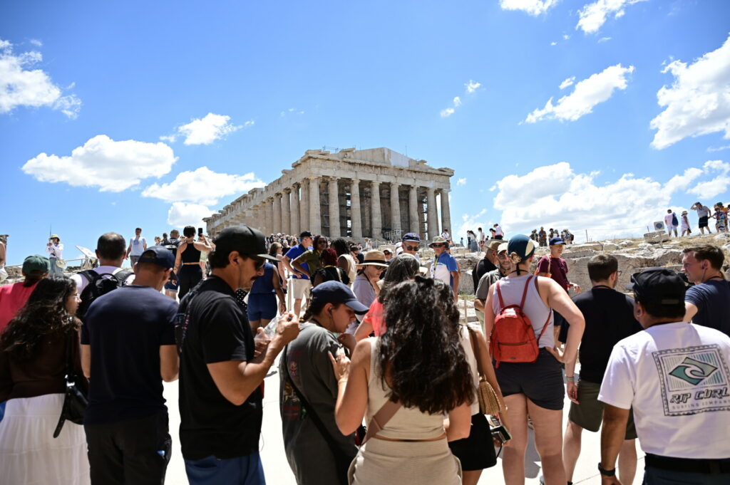 Ποιες χώρες έχουν περισσότερους τουρίστες παρά ντόπιους – Η θέση της Ελλάδας