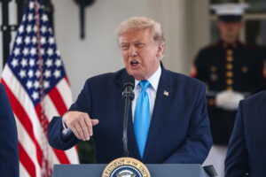 Ζημιές 238 εκατ. δολάρια για την εταιρεία media του Τραμπ