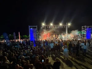 Εκρηκτική η συναυλία της Ελένης Τσαλιγοπούλου στα Λιπάσματα