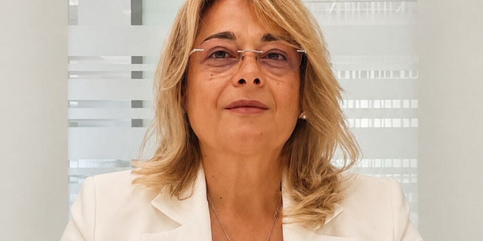 Η Ελένη Τσατσαρωνάκη, τα παξιμάδια της Κρήτης και το deal με το Elikonos