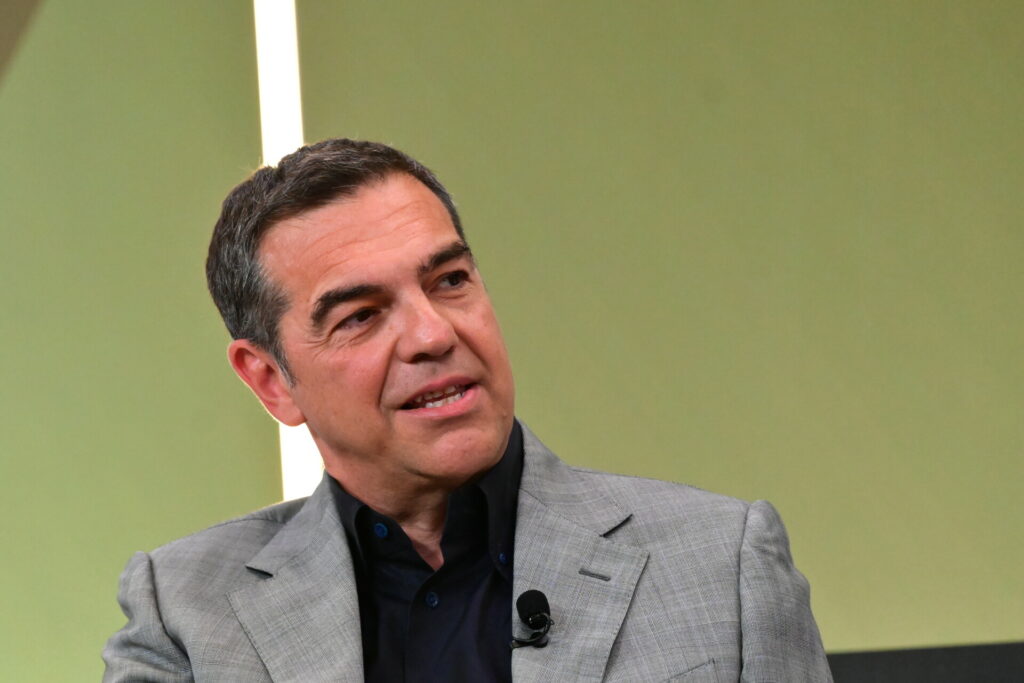 Η μεταγραφική περίοδος στην Κεντροαριστερά, οι βουλευτές που περιμένουν τον Τσίπρα και γιατί δεν επιστρέφει ο Χουλιαράκης