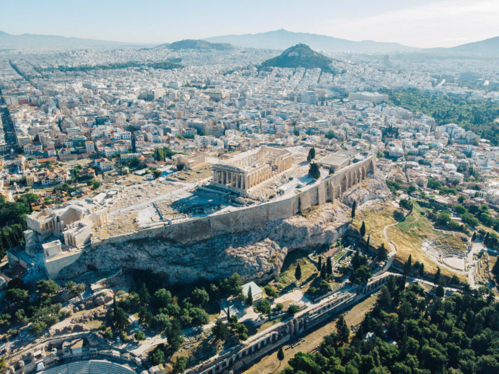 Τουρισμός: Υπό πίεση το κέντρο της Αθήνας, πού κυριαρχούν Airbnb και πού ξενοδοχεία