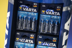 Varta: Σε καθεστώς αφερεγγυότητας ο κολοσσός μπαταριών μετά την αποχώρηση της Apple
