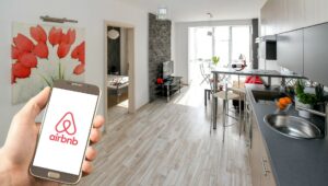 Τα ξενοδοχεία αλλάζουν το μοντέλο της Airbnb, τι σημαίνει για τη βραχυχρόνια μίσθωση και τον τουρισμό