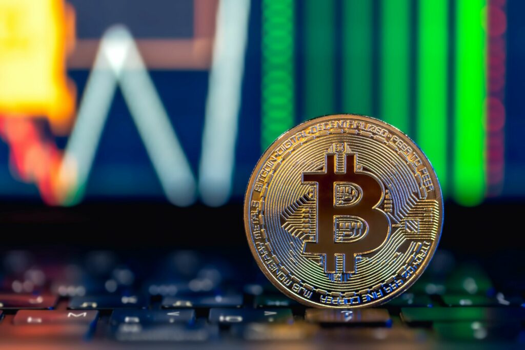 Crypto: Εκρηκτική άνοδος σε Bitcoin και Ether με τη “σφραγίδα” Τραμπ