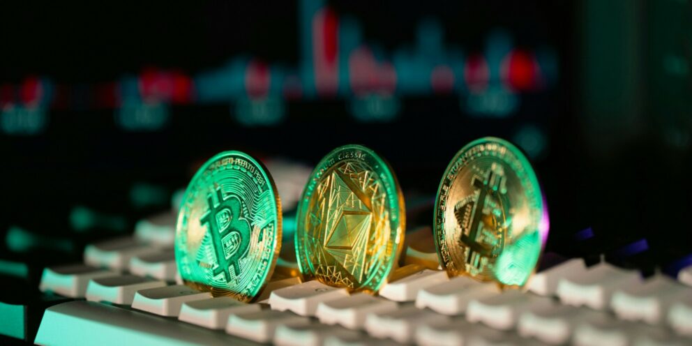 Η φορολογική περιπέτεια των 620.323 ευρώ από πώληση Bitcoin, τι έκρινε η Εφορία, τι αλλάζει με το νέο σχέδιο νόμου