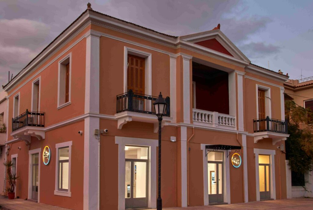 ΔΕΗ: Ξεπέρασαν τα 100 τα καταστήματα νέας γενιάς σε όλη την Ελλάδα