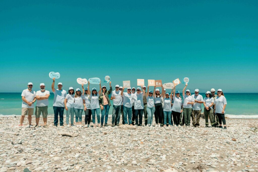 ΔΕΗ: Πέντε χρόνια δράσεων για την προστασία των ελληνικών ακτών – Νέος σταθμός η Ρόδος