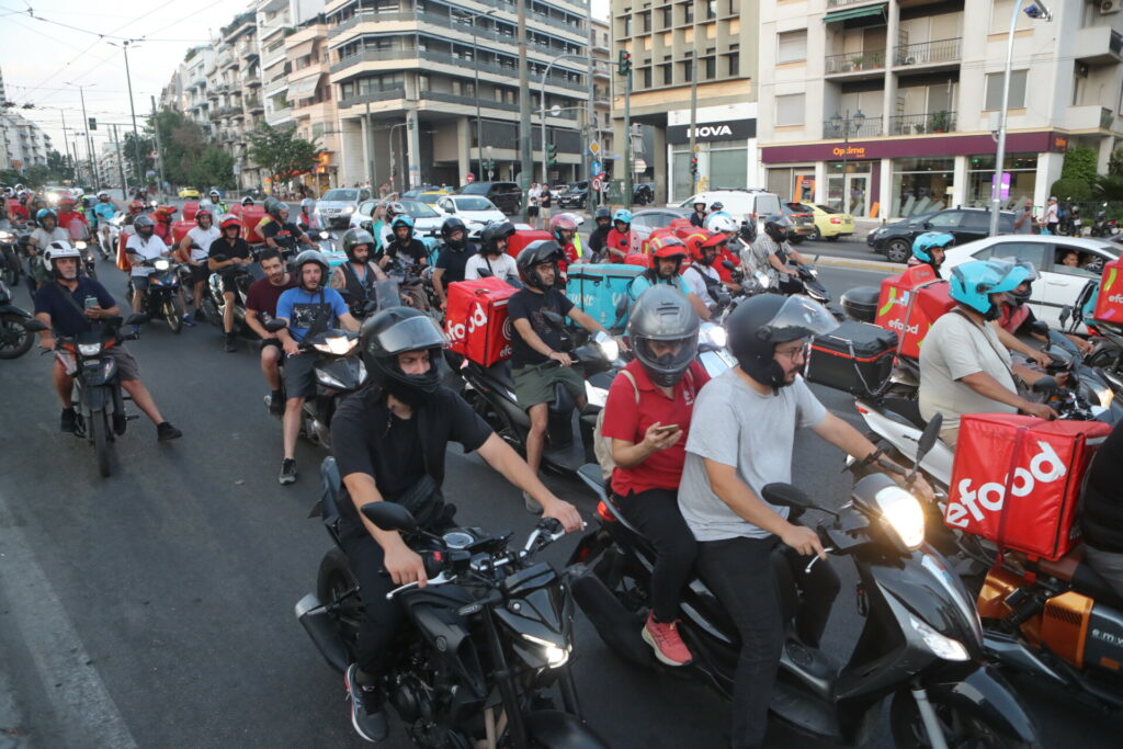 Ψηφιακές πλατφόρμες: Τι αλλάζει σε μισθούς, εισφορές και ωράρια