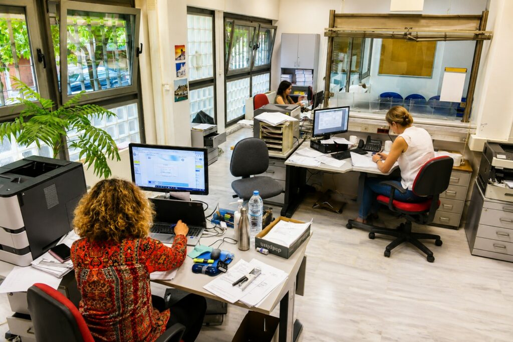 Σφίγγει ο κλοιός της αξιολόγησης στο Δημόσιο, τα τρία νέα μέτρα