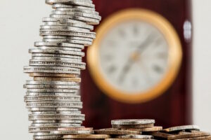 Στις αγορές με 3μηνα έντοκα γραμμάτια το Δημόσιο, για άντληση 400 εκατ. ευρώ