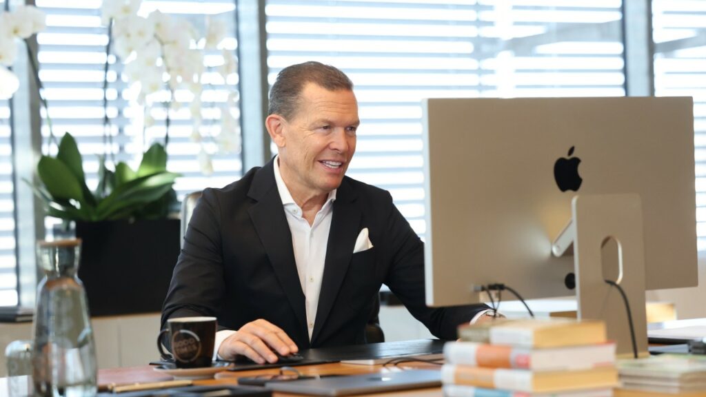 Hugo Boss: Μπλόκο στη Frasers για τον πλήρη έλεγχο – Στο 48% το ποσοστό της