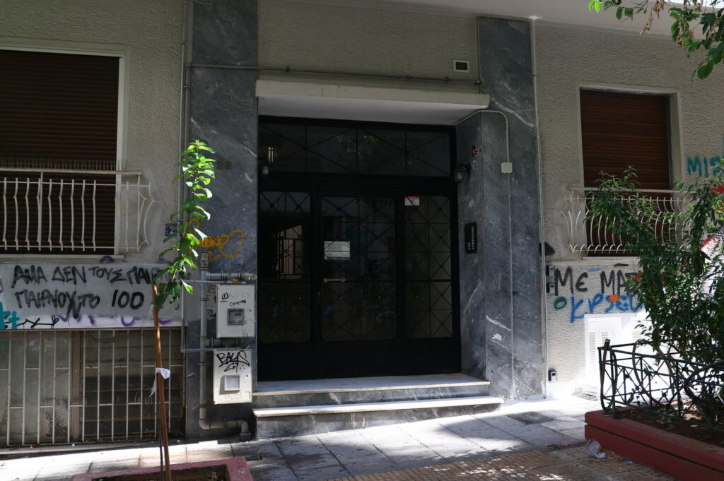 Νεκρό βρέφος στην Κυψέλη: Ποινική δίωξη στους τρεις συλληφθέντες
