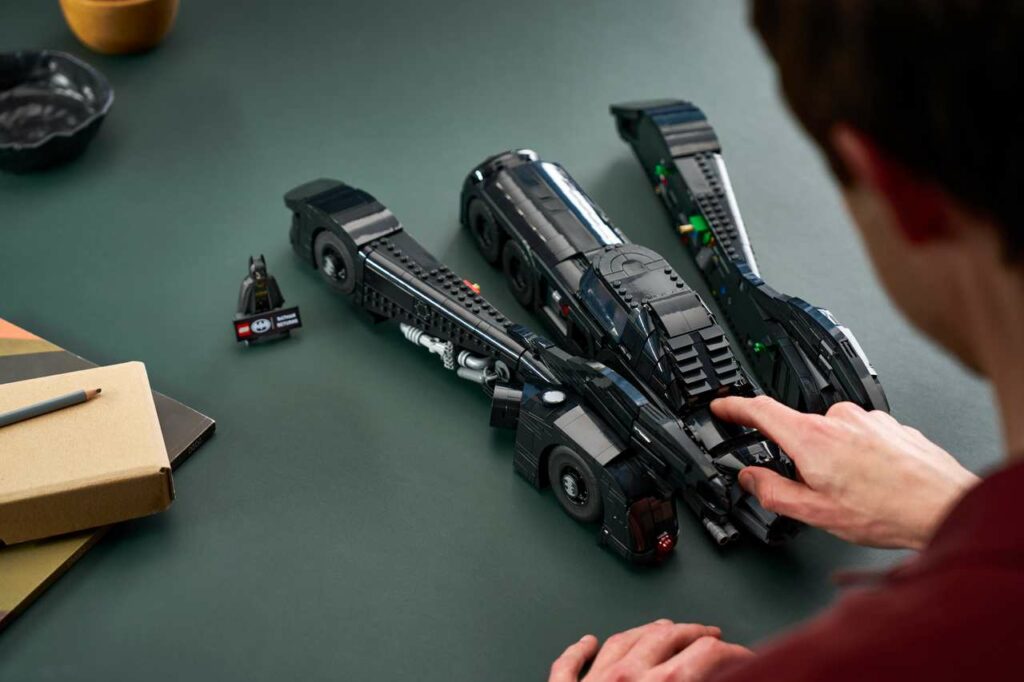 Η LEGO έχει γεμίσει με Batmobile – Τι κρύβεται πίσω από την εμμονή με το αυτοκίνητο του Batman