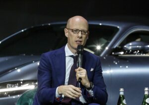 Porsche: Deal 1,25 δισ. ευρώ με τον κινεζικό κολοσσό TCS για την AI