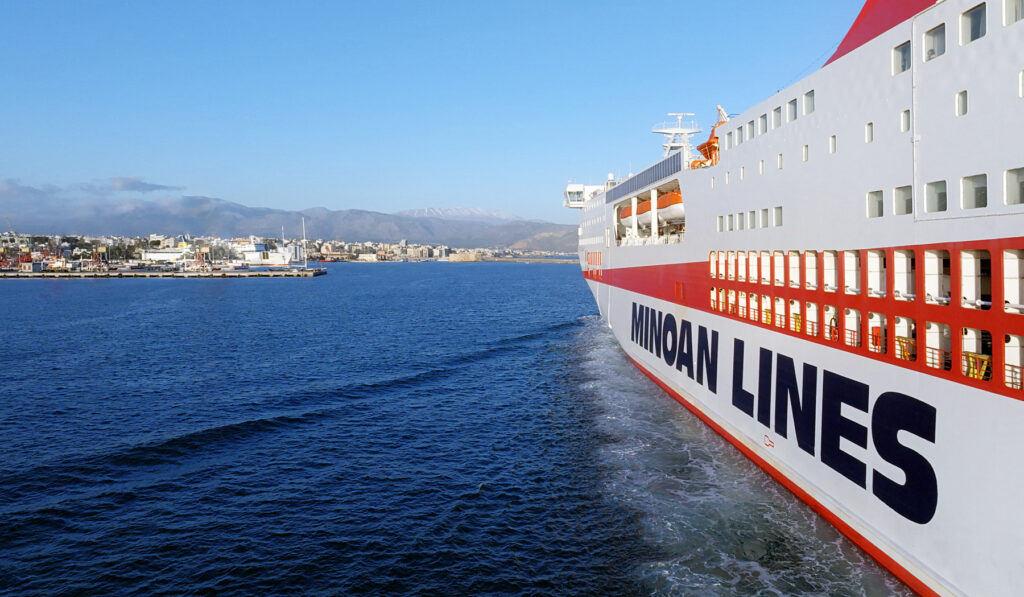 Minoan Lines: Έκπτωση 50% για τη Μήλο από τον Πειραιά