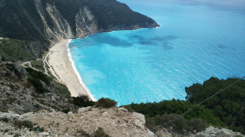 Lonely Planet: Αυτές είναι οι 13 παραλίες της Ελλάδας που αξίζει να επισκεφθείτε